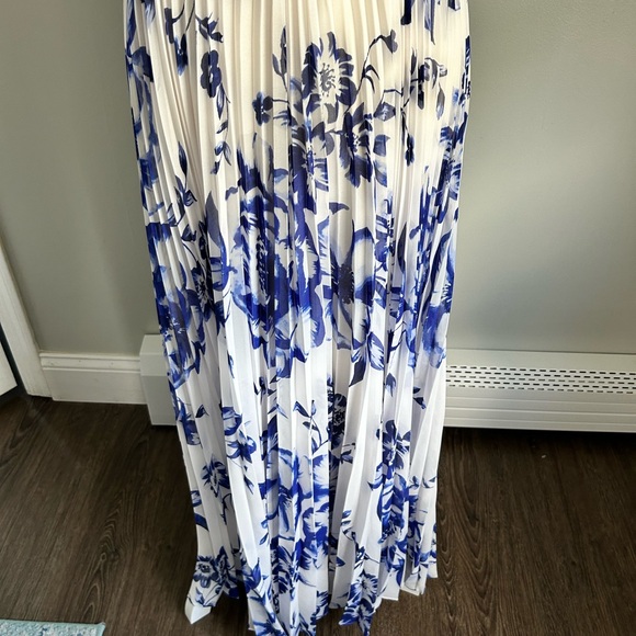 Eliza J | maxi dress | size 6P - Picture 5 of 8